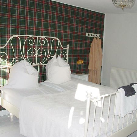 Robert'S Bed & Breakfast Helmarshausen エクステリア 写真