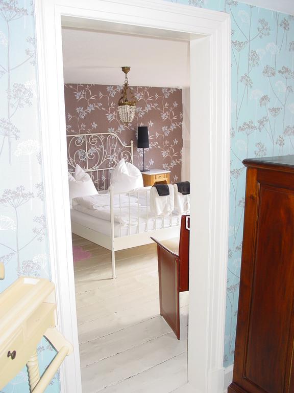 Robert'S Bed & Breakfast Helmarshausen エクステリア 写真