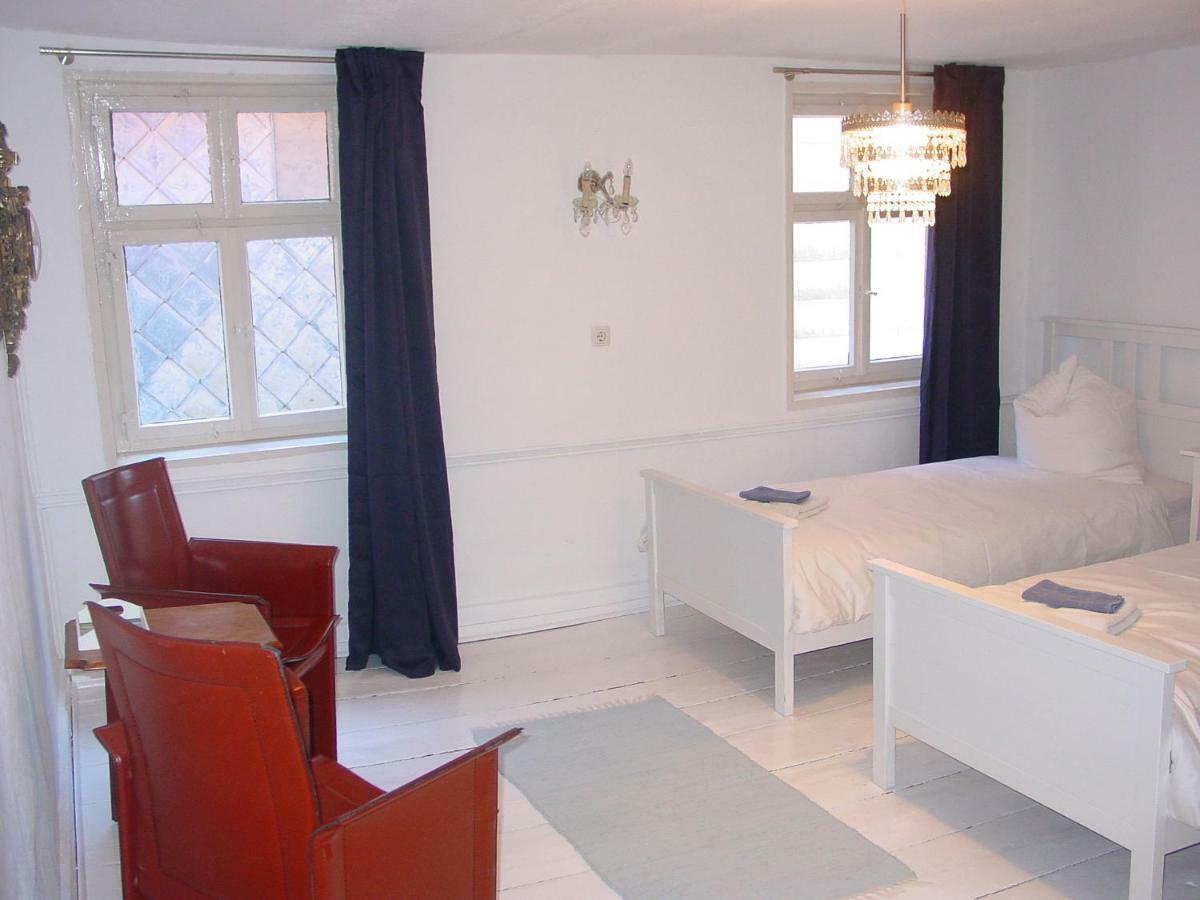 Robert'S Bed & Breakfast Helmarshausen エクステリア 写真