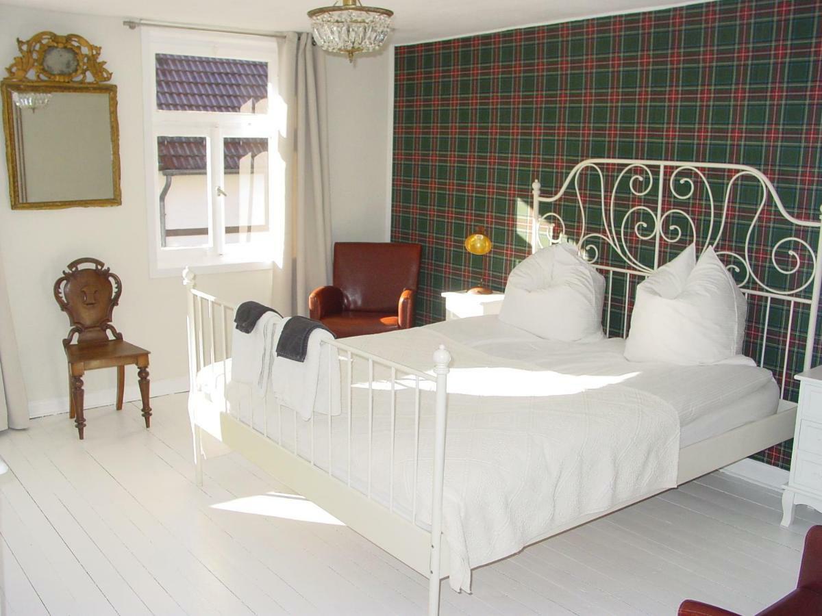 Robert'S Bed & Breakfast Helmarshausen エクステリア 写真