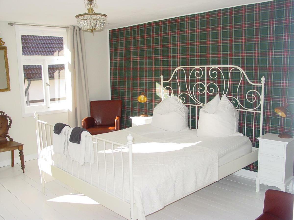 Robert'S Bed & Breakfast Helmarshausen エクステリア 写真